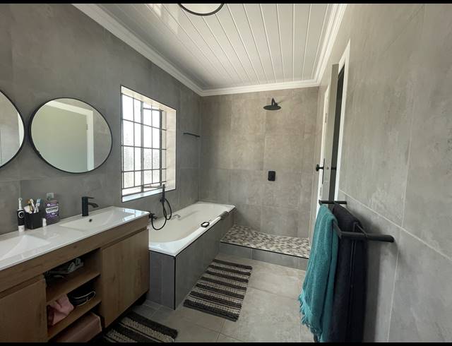 4 BEDROOM HOUSE FOR SALE IN WEBBER